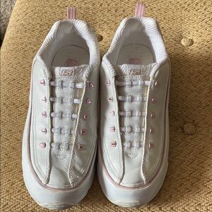 Skechers Women's White and Pink Sneakers